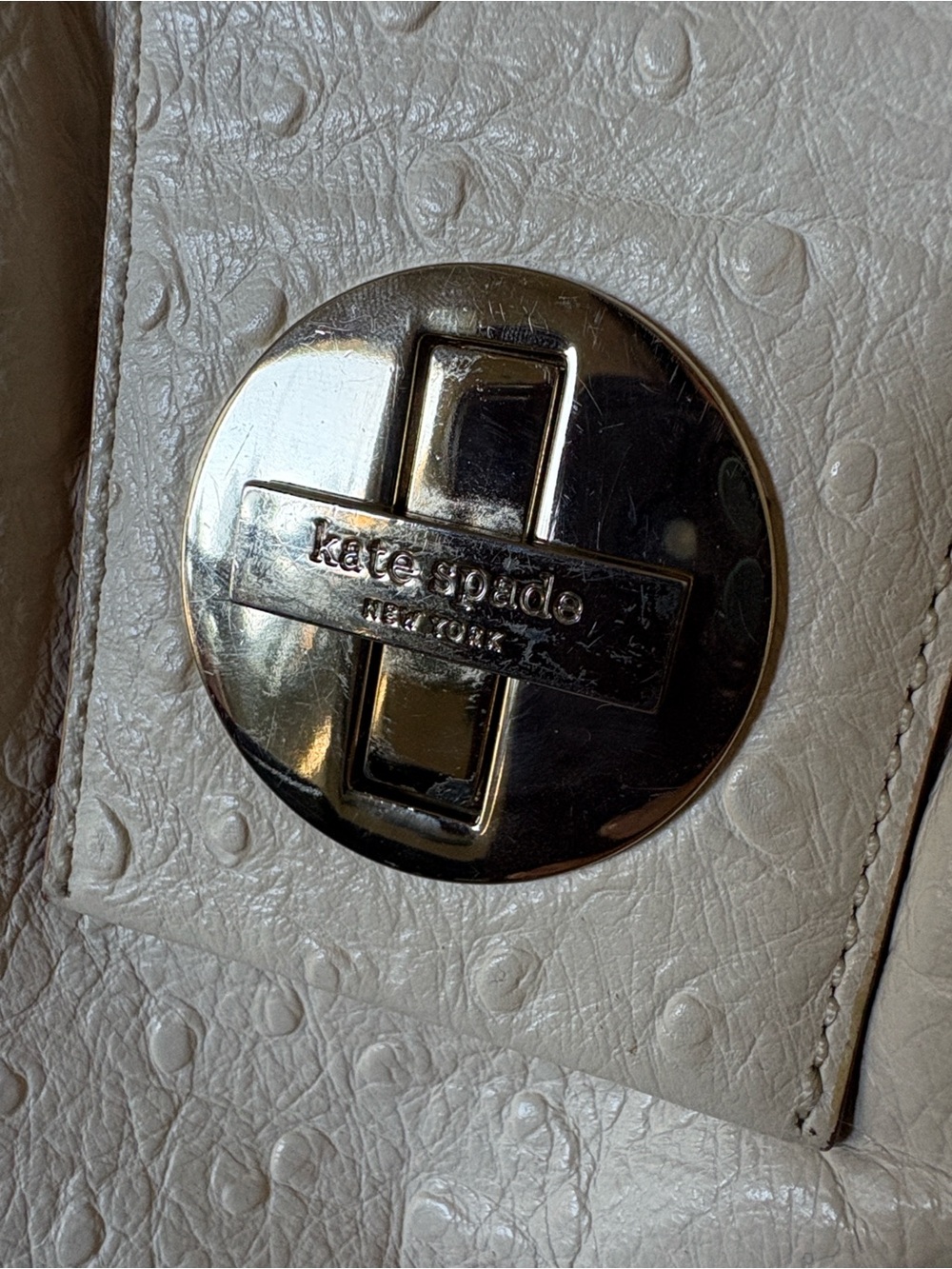 This is a Kate Spade Ivory textured leather Bexley Stevie shoulder bag - Picture 4 of 4